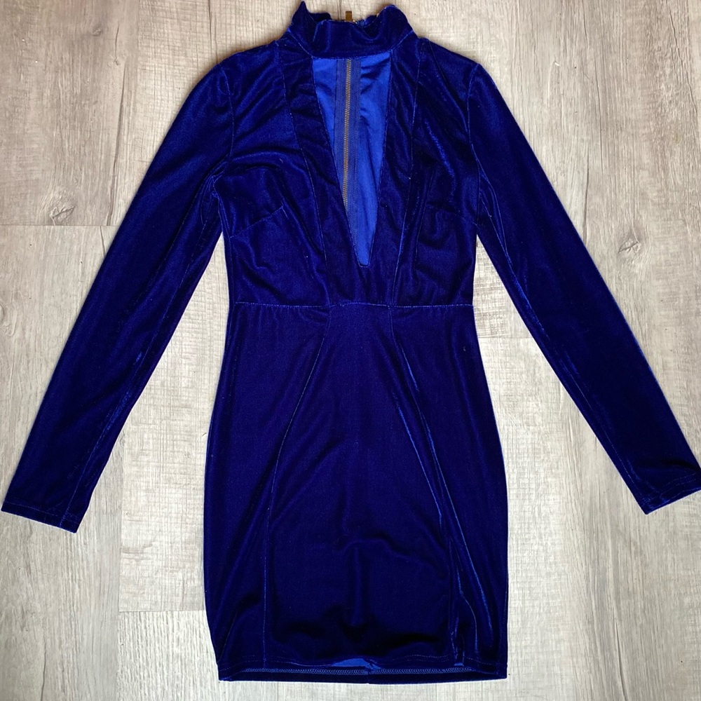 Windsor Elegant Blue Velvet Dress